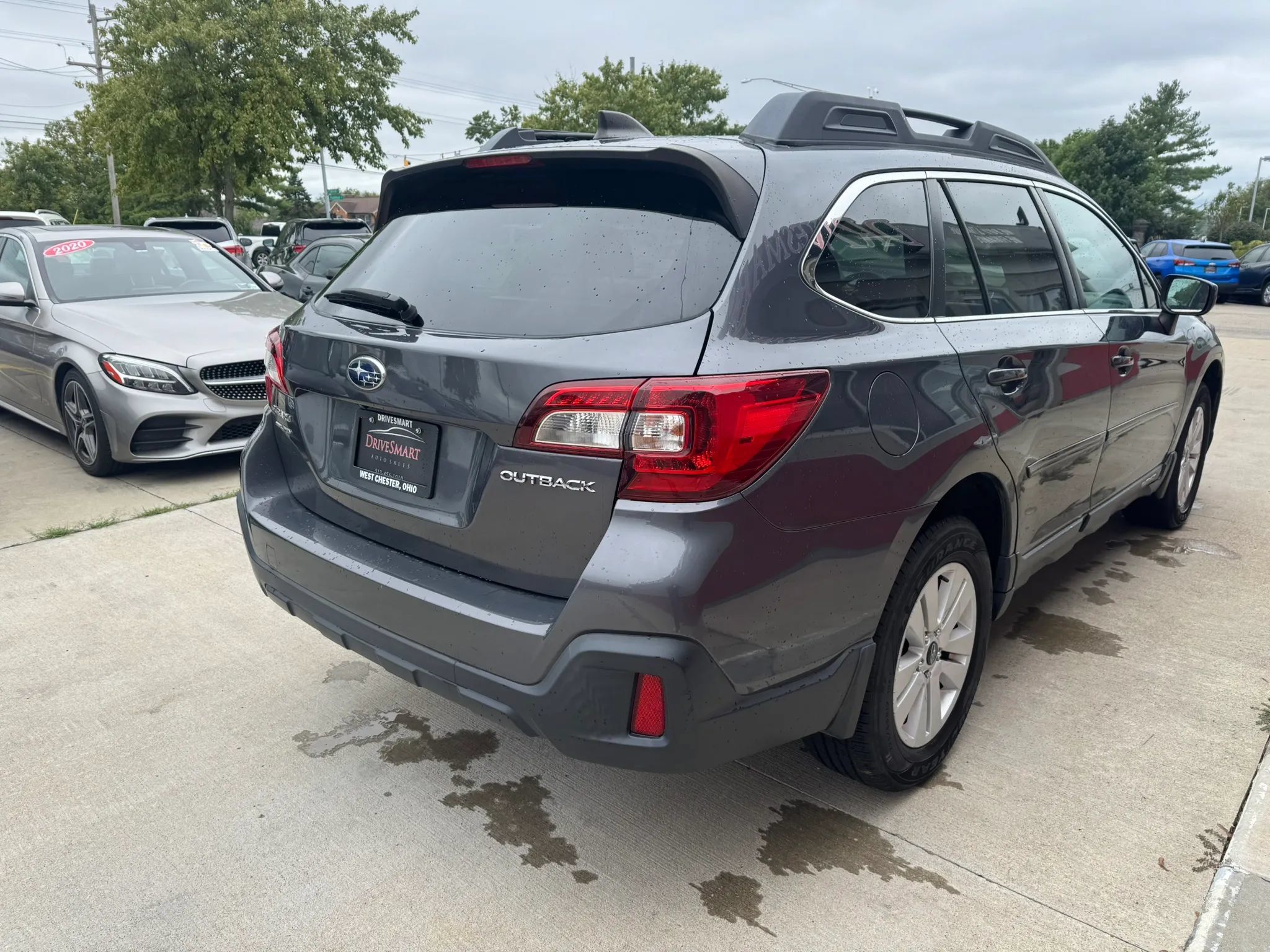 Used 2018 Subaru Outback 2.5i Premium AWD/4WD image 4