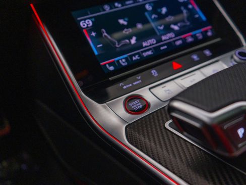 Used 2024 Audi RS 6 performance w/ Black Optic Package image 29