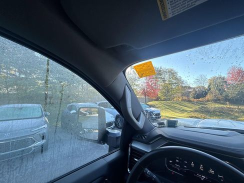 Used 2024 GMC Sierra 2500 Denali w/ Denali Reserve Package image 15