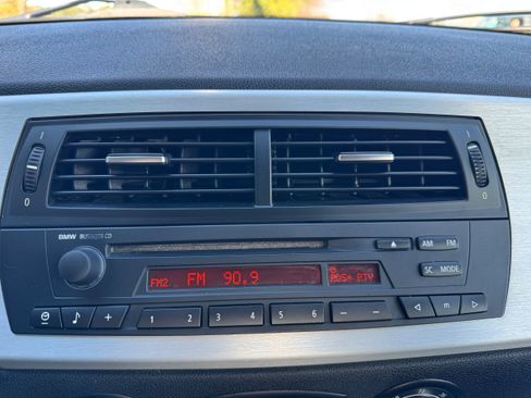 Used 2006 BMW Z4 3.0i image 23