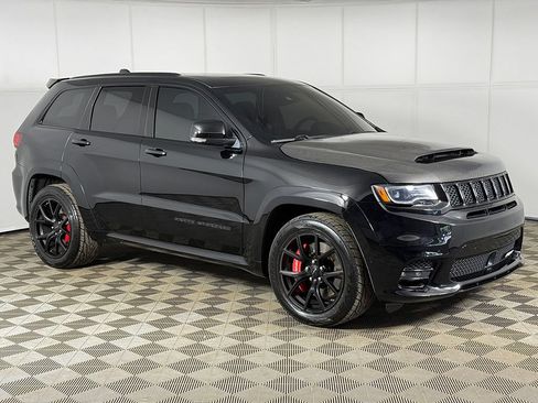 Used 2018 Jeep Grand Cherokee SRT w/ Trailer Tow Group IV AWD/4WD image 2