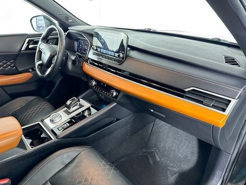 Used 2023 Mitsubishi Outlander SEL AWD/4WD image 26