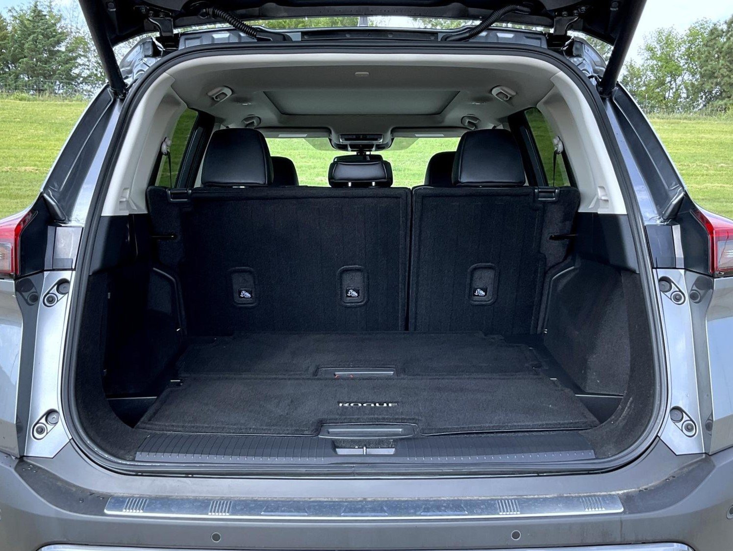Used 2023 Nissan Rogue SL AWD/4WD image 23