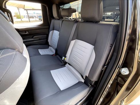 Used 2025 Toyota Tacoma TRD Sport image 20