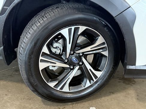 Used 2024 Subaru Crosstrek 2.0i Premium w/ Popular Package #4 image 18