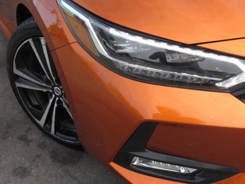 Used 2021 Nissan Sentra SR w/ SR Premium Package image 4