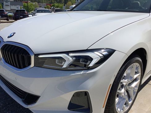 Certified 2025 BMW 330i Sedan w/ Premium Package image 11