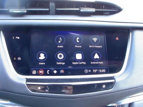 Used 2025 Cadillac XT5 Luxury w/ LPO, Floor Liner Package AWD/4WD image 19