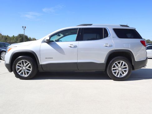 Used 2019 GMC Acadia SLT image 3