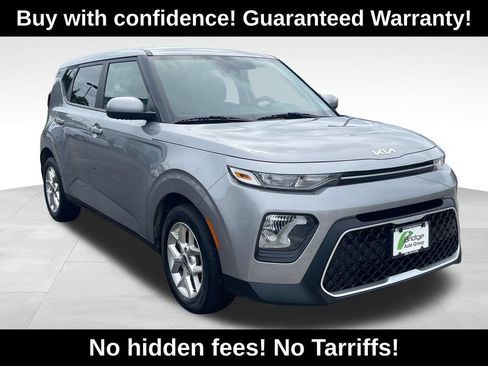 Used 2022 Kia Soul LX w/ Technology Package FWD image 1