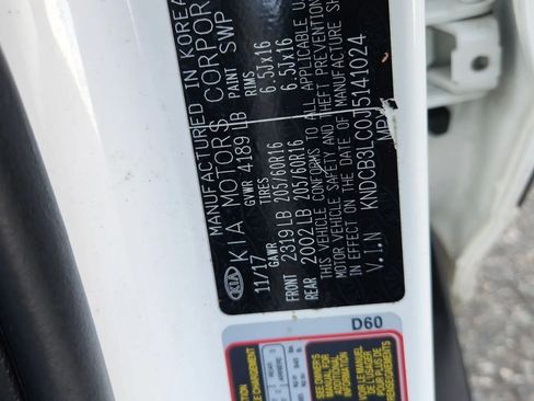 Used 2018 Kia Niro LX FWD image 33