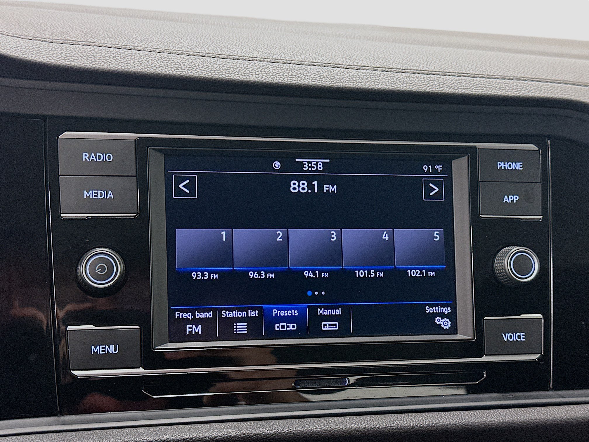 Used 2024 Volkswagen Jetta S FWD image 21