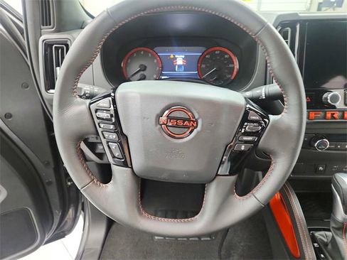 Used 2025 Nissan Frontier PRO-4X image 23