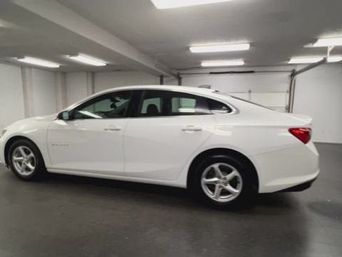 Certified 2017 Chevrolet Malibu LS FWD image 6