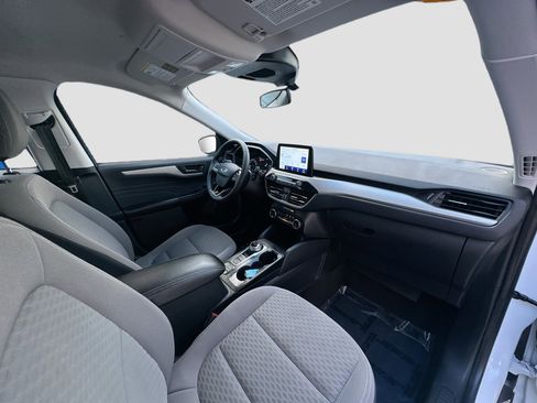 Used 2022 Ford Escape SE w/ SE Sport Appearance Package image 29