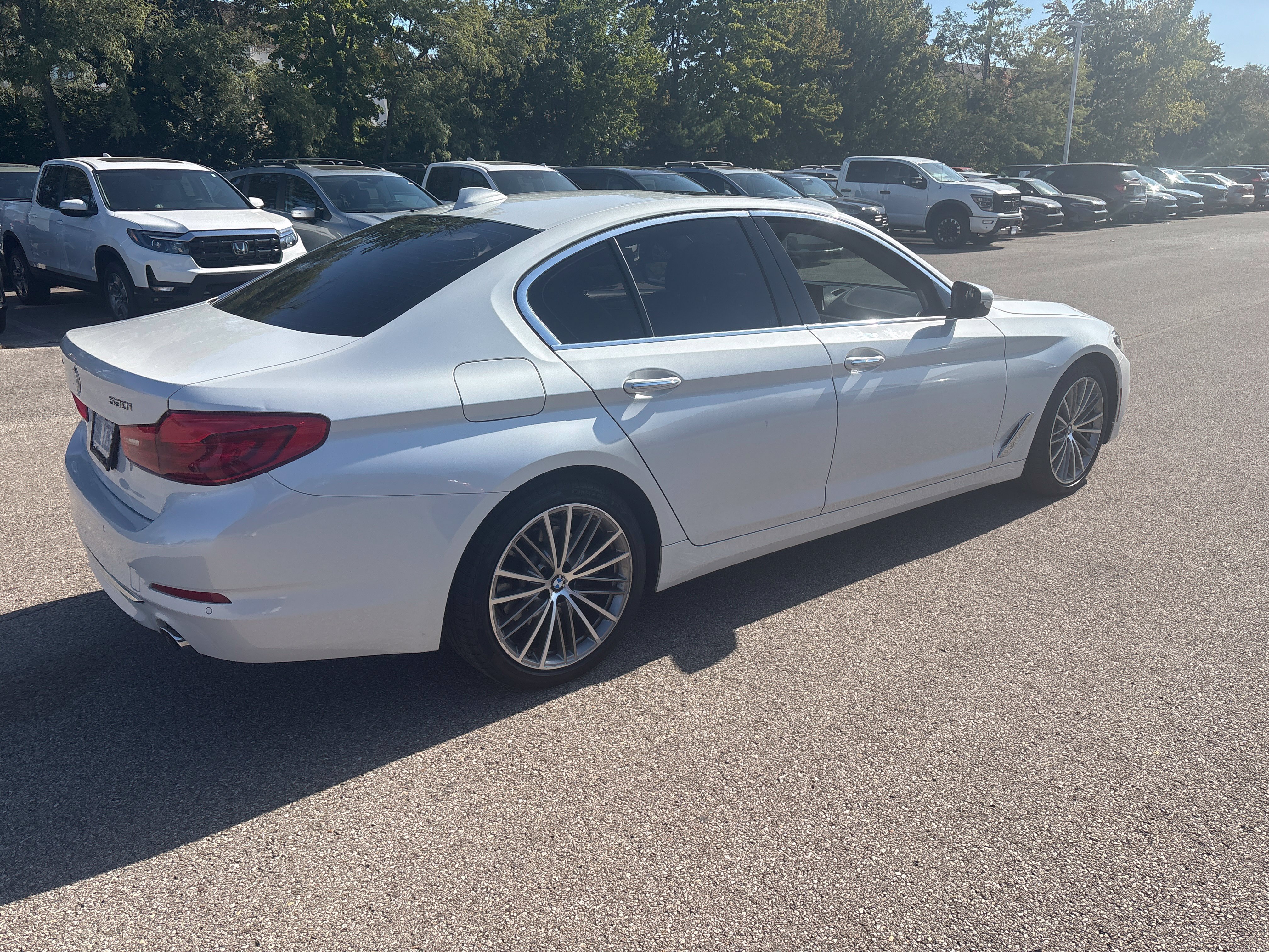 Used 2018 BMW 530i xDrive AWD/4WD image 23