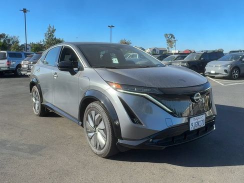 Used 2023 Nissan Ariya FWD image 3