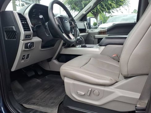 Used 2018 Ford F150 Lariat w/ Equipment Group 502A Luxury AWD/4WD image 13