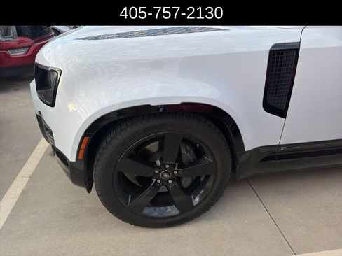 Used 2021 Land Rover Defender 110 X-Dynamic HSE image 8