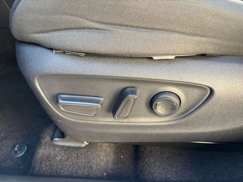 Used 2025 Toyota RAV4 XLE image 34