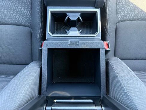Certified 2025 Toyota 4Runner SR5 AWD/4WD image 27