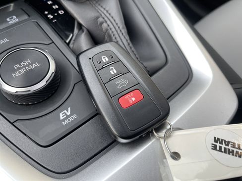 Used 2024 Toyota RAV4 XLE Premium image 46