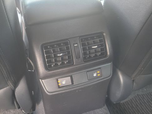 Used 2017 Subaru Outback 2.5i Limited image 32