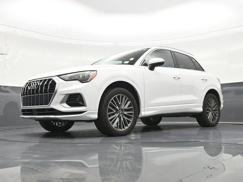 Used 2022 Audi Q3 2.0T Premium w/ Convenience Package AWD/4WD image 23