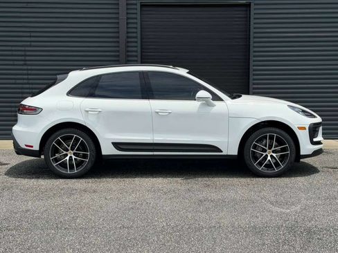 Certified 2024 Porsche Macan AWD/4WD image 24