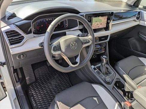 New 2025 Volkswagen Taos SEL image 3