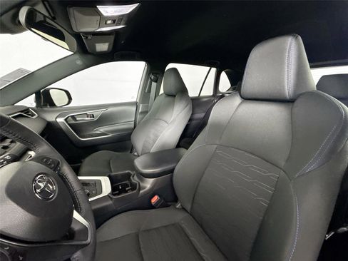 Certified 2024 Toyota RAV4 SE image 3