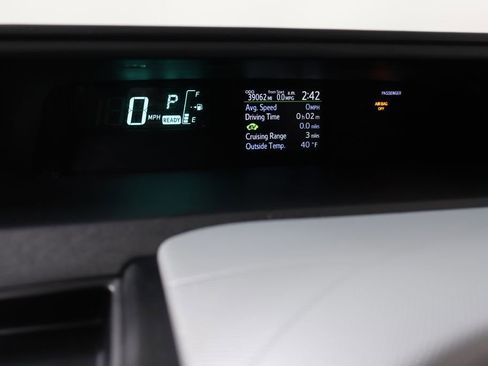 Used 2012 Toyota Prius C image 30