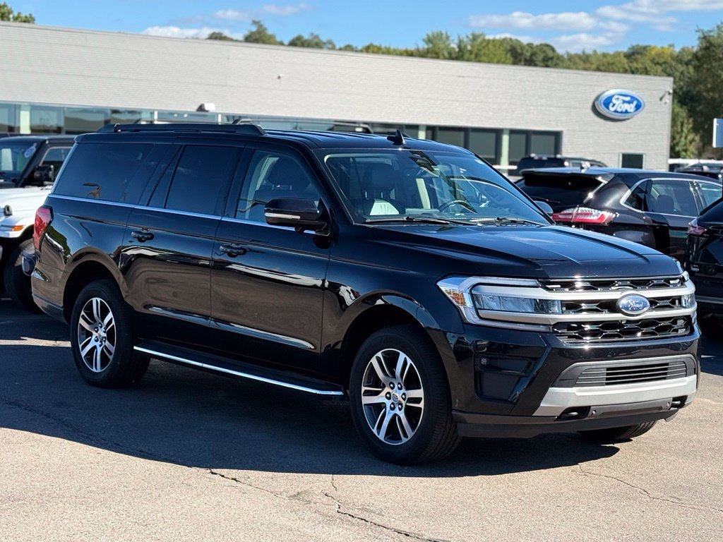 Used 2023 Ford Expedition Max XLT AWD/4WD image 32