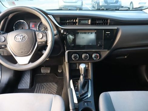 Used 2017 Toyota Corolla L FWD image 8