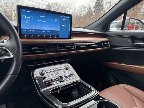 Used 2023 Lincoln Nautilus Reserve image 14