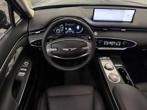 Used 2025 Genesis GV70 2.5T AWD/4WD image 19