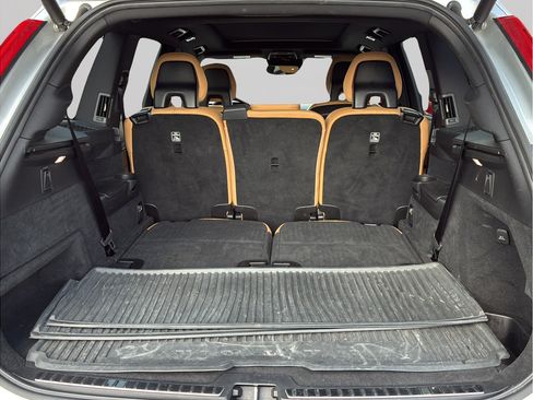 Used 2017 Volvo XC90 T6 Momentum w/ Vision Package AWD/4WD image 10