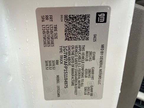 Certified 2025 GMC Savana 2500 w/ Driver Convenience Package RWD image 18
