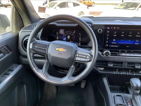 Used 2023 Chevrolet Colorado W/T image 5