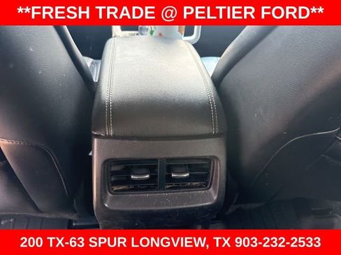 Used 2016 Ford Edge Titanium FWD image 8
