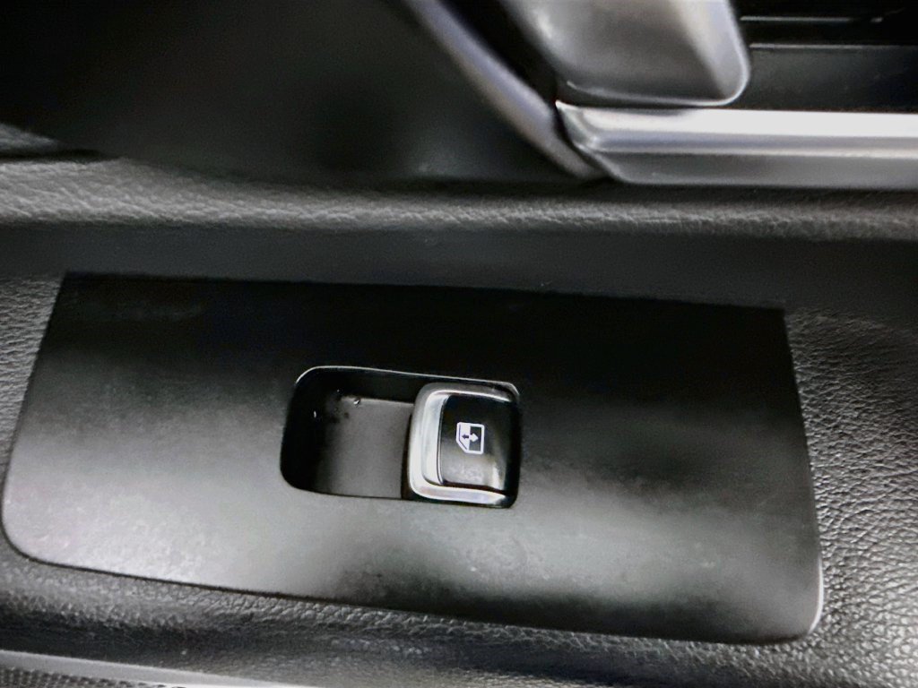 Used 2024 Kia Telluride EX w/ EX Captain's Chair Package FWD image 30