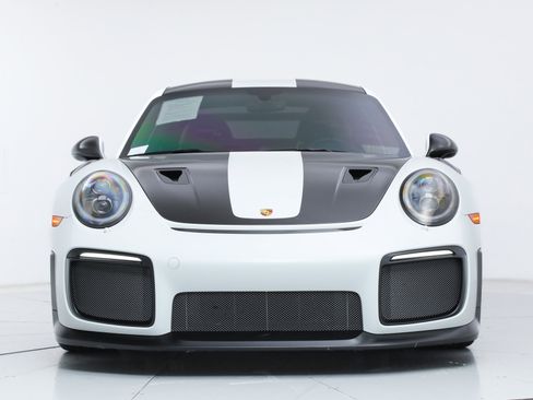 Used 2018 Porsche 911 GT2 RS image 8