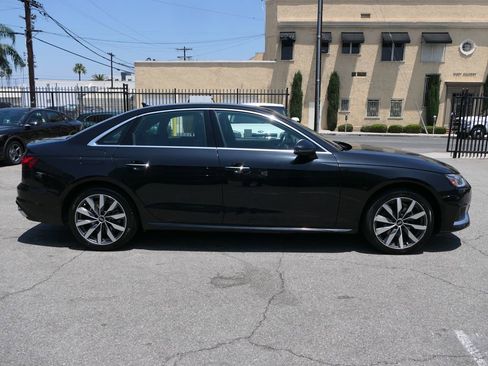 Used 2022 Audi A4 2.0T Premium Plus image 3
