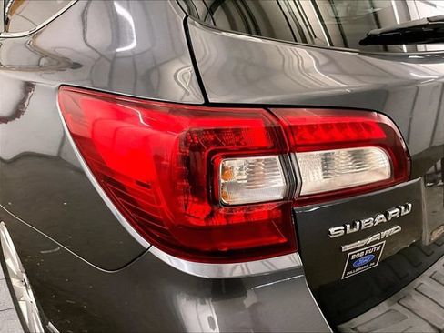 Used 2019 Subaru Outback 2.5i Premium AWD/4WD image 28