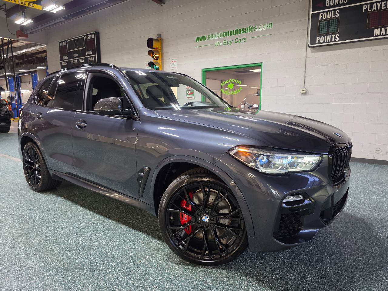 Used 2020 BMW X5 M50i w/ Executive Package AWD/4WD image 16