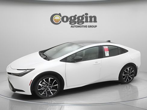 New 2026 Toyota Prius Plug-In Hybrid image 4