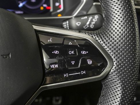 Used 2024 Volkswagen Tiguan SEL R-Line image 30