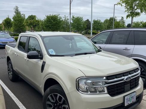 Used 2024 Ford Maverick Lariat AWD/4WD image 4