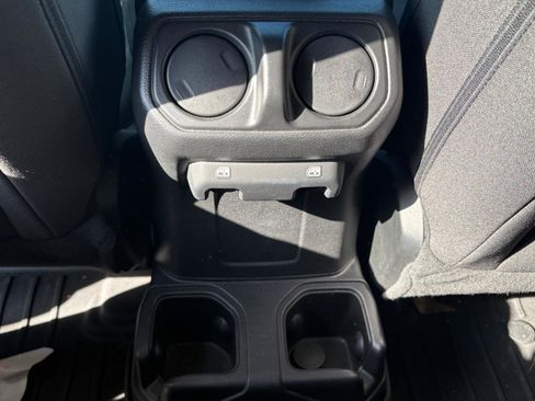 Used 2023 Jeep Wrangler Unlimited Sport AWD/4WD image 17