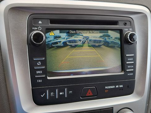Used 2016 GMC Acadia SLE AWD/4WD image 18
